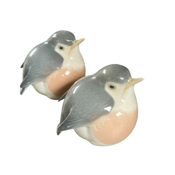 Bing & Grondahl Royal Copenhagen Denmark Robin Figurine 2 Bird 2266 Set of 2